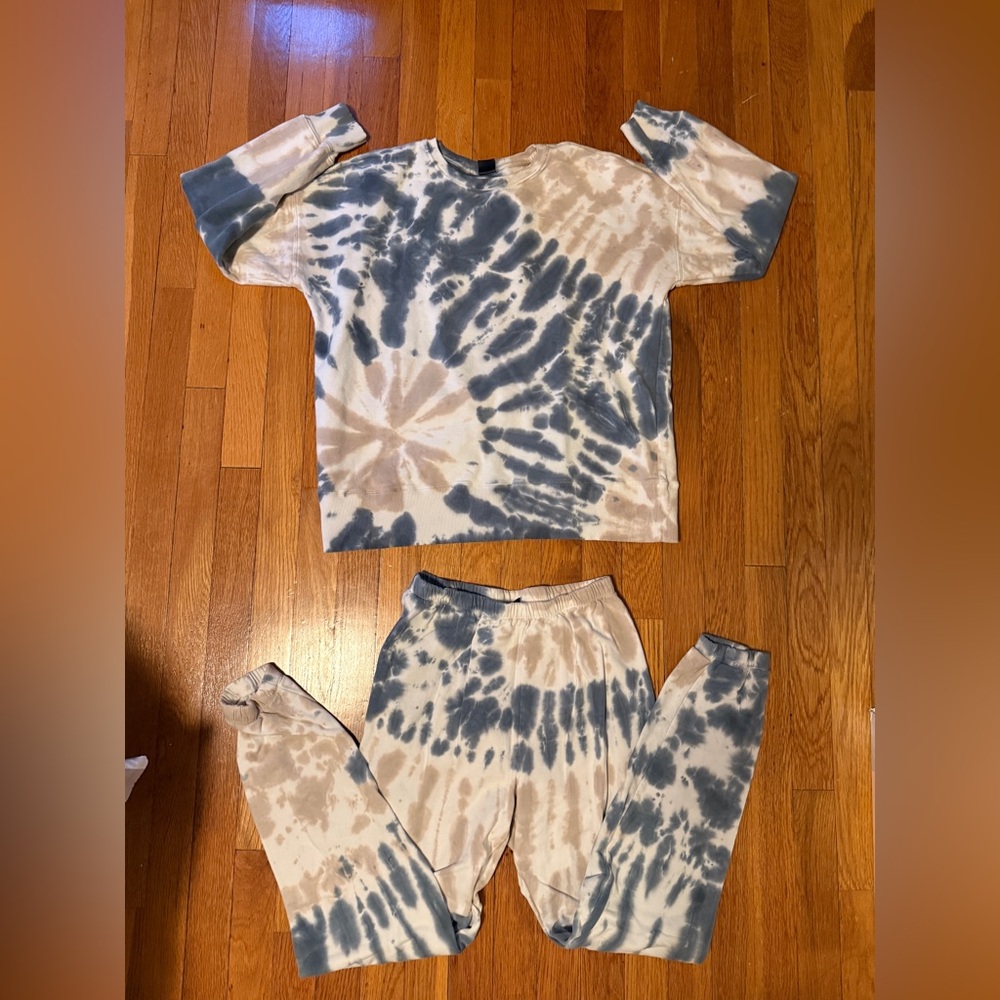 NWOT Tie Dye sweat set